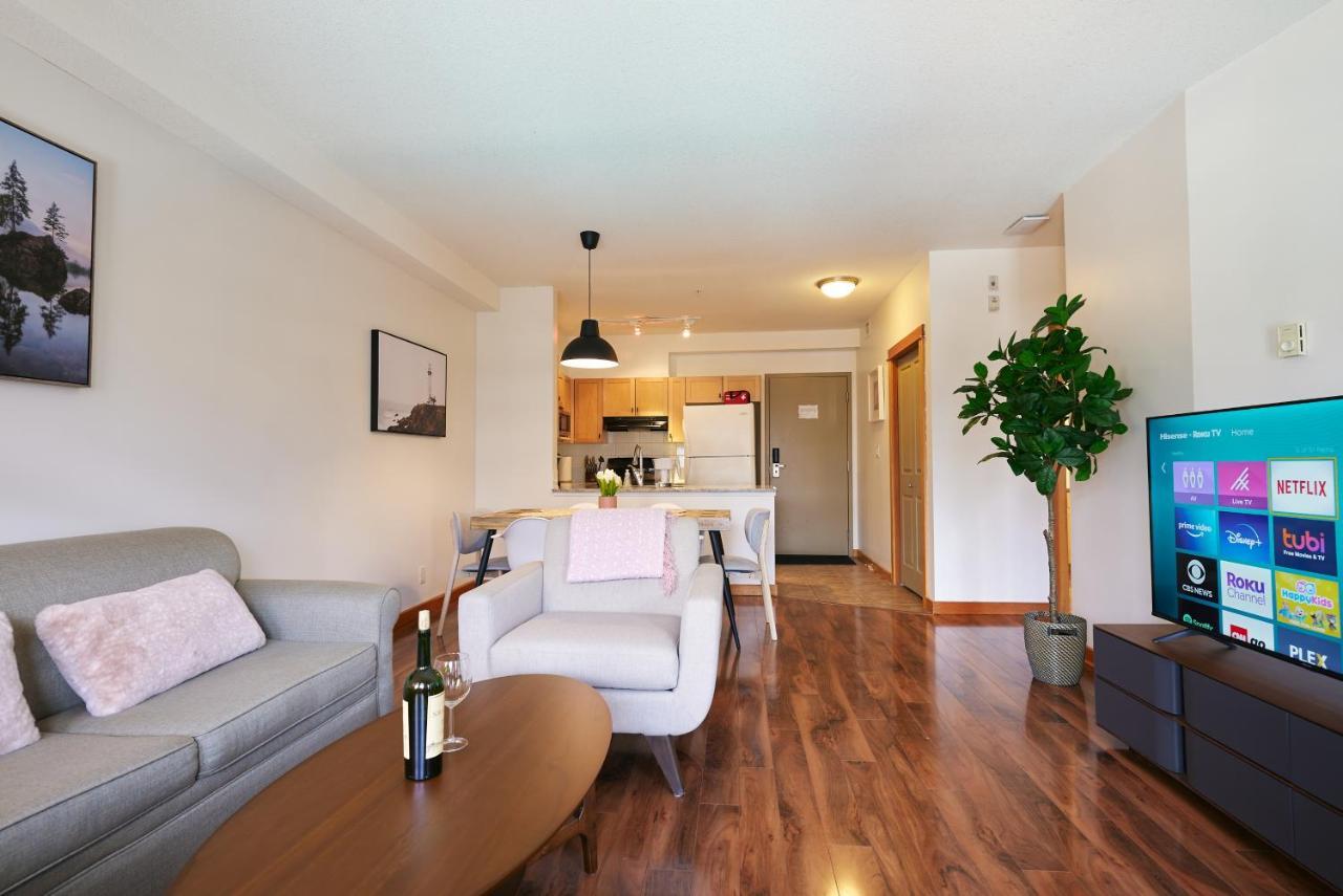 Апартаменти Mtn View Escape With King Size Bed With Outdoor Pool - Banff Pass Included! Кенмор Екстер'єр фото