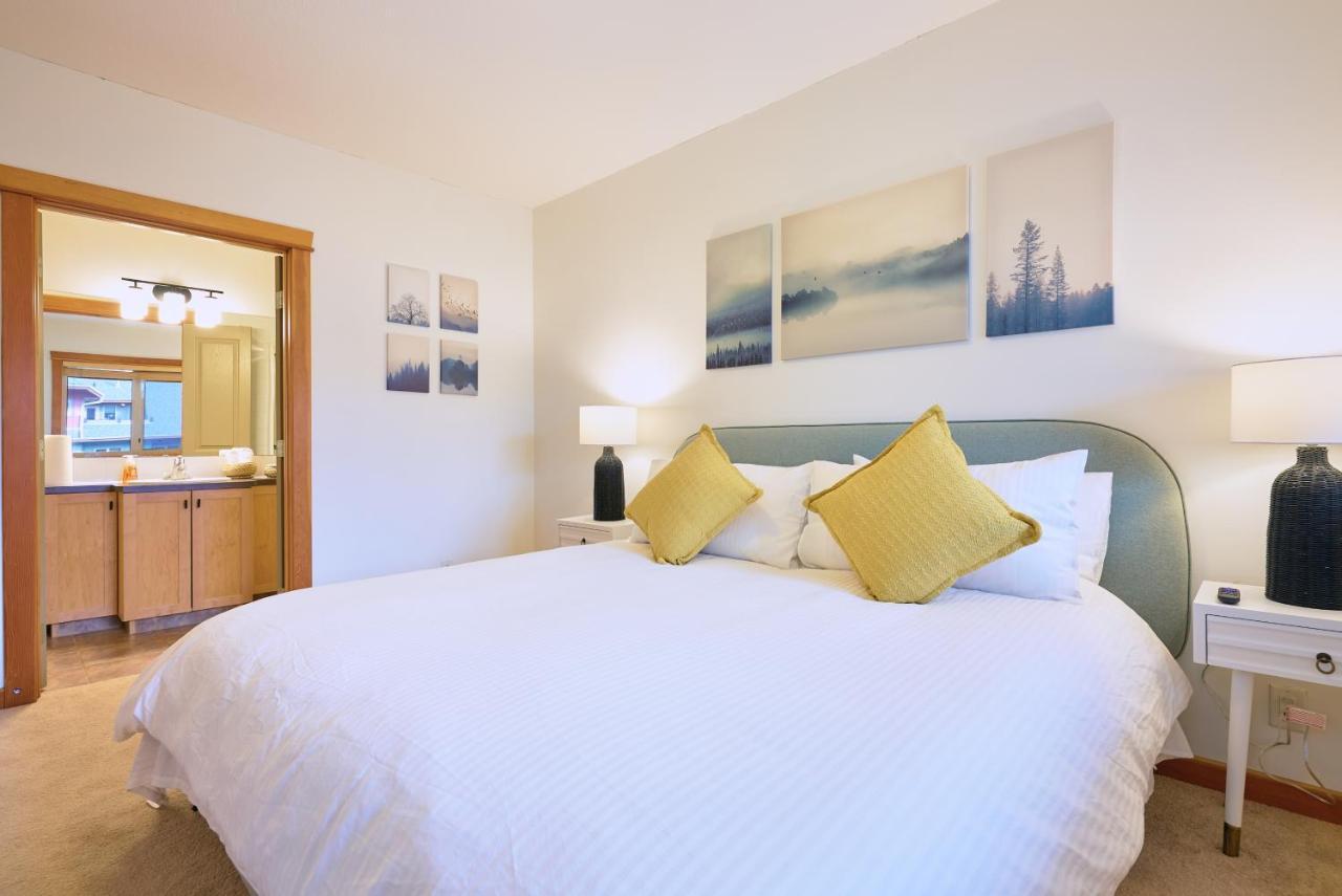 Апартаменти Mtn View Escape With King Size Bed With Outdoor Pool - Banff Pass Included! Кенмор Екстер'єр фото