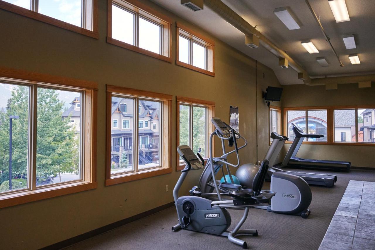 Апартаменти Mtn View Escape With King Size Bed With Outdoor Pool - Banff Pass Included! Кенмор Екстер'єр фото